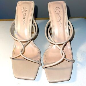 Like new- Nasty Gal Square Toe, Block heel strappy sandal. 3/36 . 4”heel